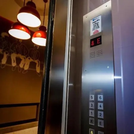 Fantastic Serviced Apartment In Frankfurt شقة فرانكفورت
